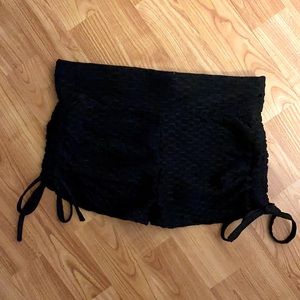 Booty scrunch shorts